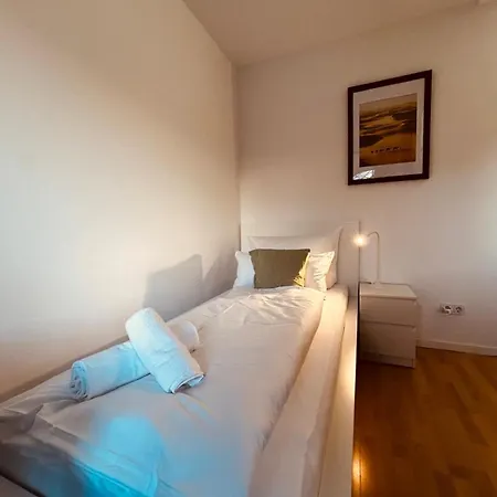 Osnabruecker Strasse Wooon 16 I 2 Baeder I Grosse Kueche I Wlan I Parken