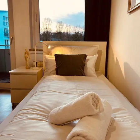شقة B23 Hostel Fuer Max 16 I 2 Baeder I Grosse Kueche I Wlan I Parken Ibbenbüren